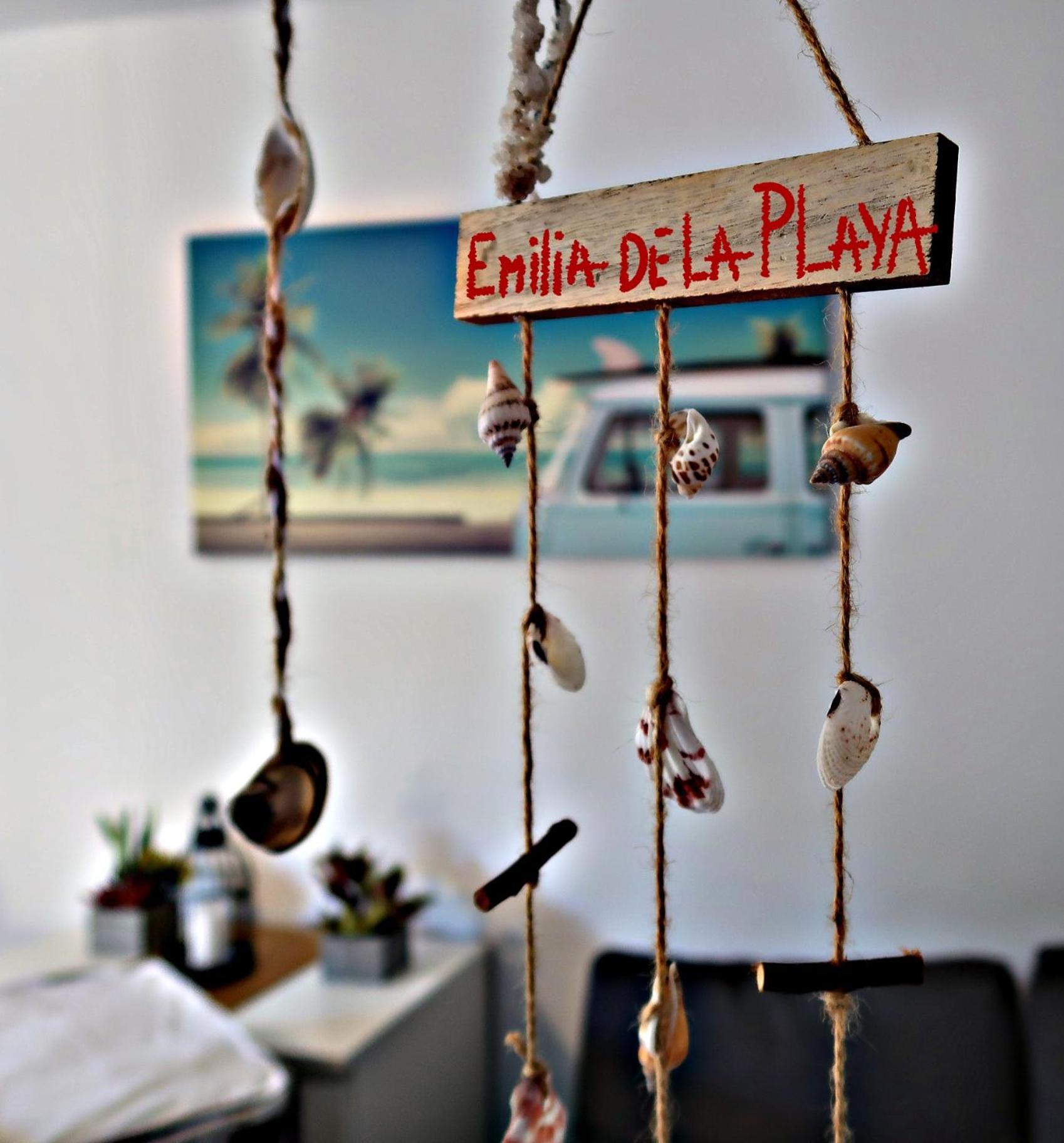 Emilia De La Playa *